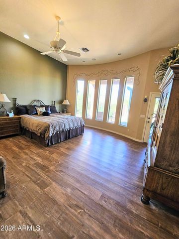 1428 E Breezy Court, Phoenix, AZ 85086