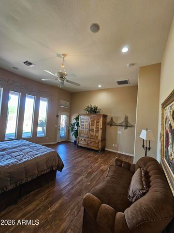 1428 E Breezy Court, Phoenix, AZ 85086