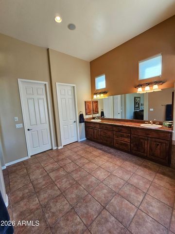 1428 E Breezy Court, Phoenix, AZ 85086