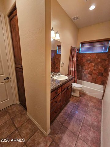 1428 E Breezy Court, Phoenix, AZ 85086