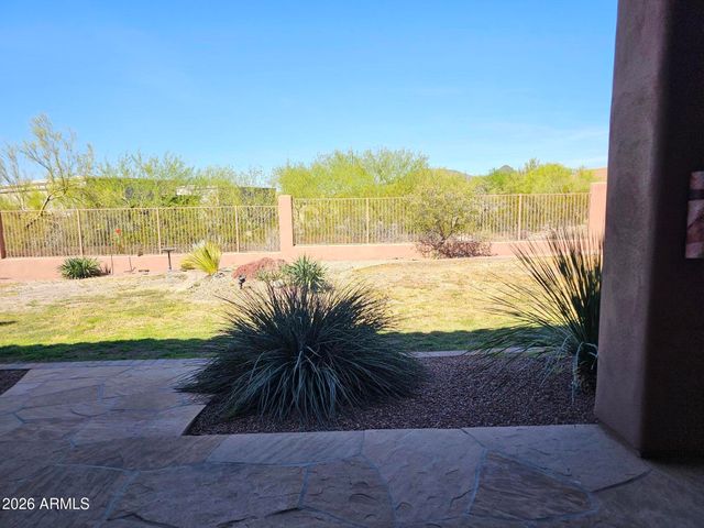 1428 E Breezy Court, Phoenix, AZ 85086