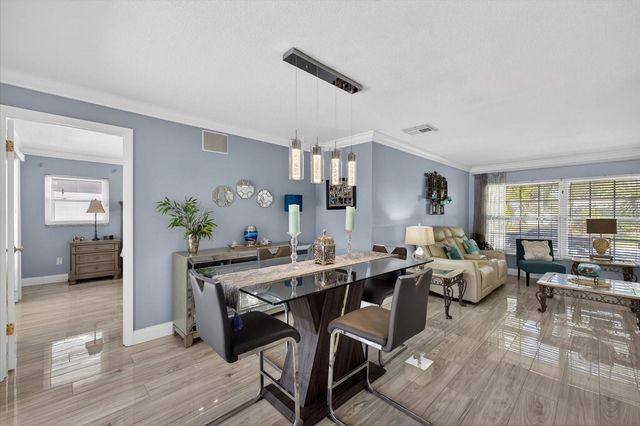 8134 BAYSHORE DRIVE, Seminole, FL 33776