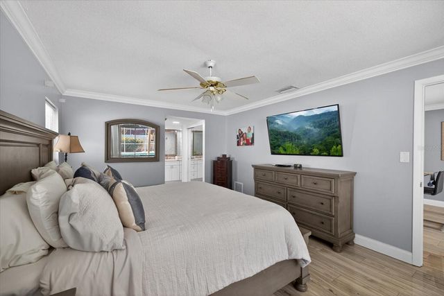 8134 BAYSHORE DRIVE, Seminole, FL 33776