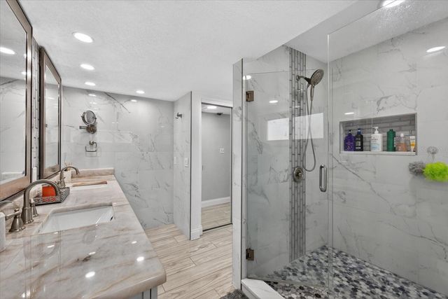 8134 BAYSHORE DRIVE, Seminole, FL 33776