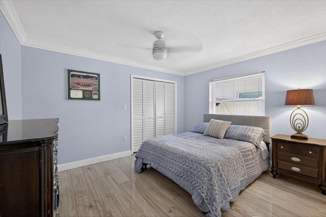 8134 BAYSHORE DRIVE, Seminole, FL 33776