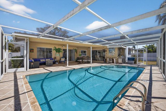 8134 BAYSHORE DRIVE, Seminole, FL 33776