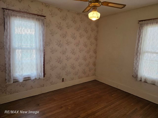 2403 N Bond Street, Saginaw, MI 48602