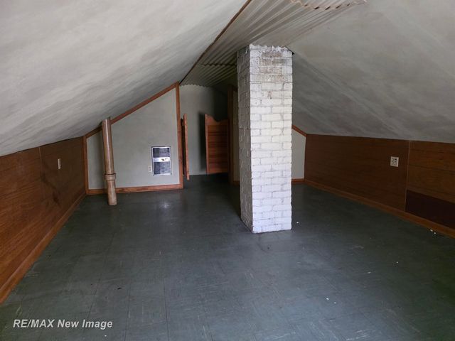 2403 N Bond Street, Saginaw, MI 48602