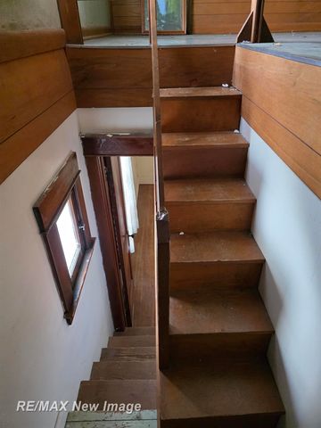 2403 N Bond Street, Saginaw, MI 48602