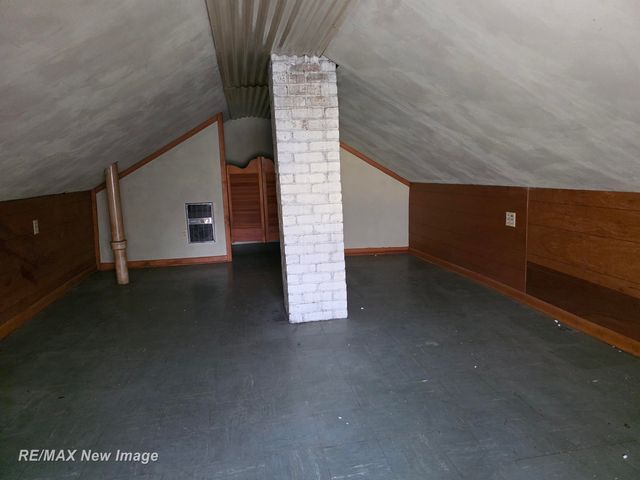 2403 N Bond Street, Saginaw, MI 48602