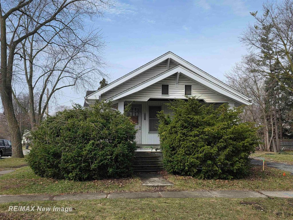 2403 N Bond Street, Saginaw, MI 48602