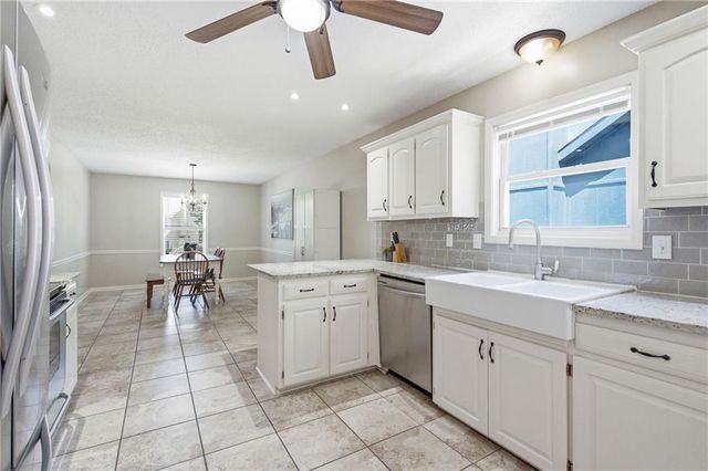 7903 E 161st Street, Belton, MO 64012