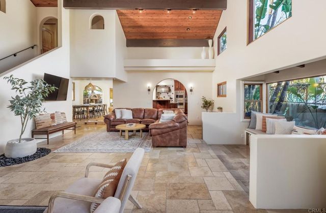 112 La Veta Avenue, Encinitas, CA 92024