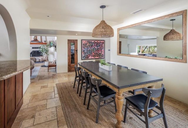 112 La Veta Avenue, Encinitas, CA 92024