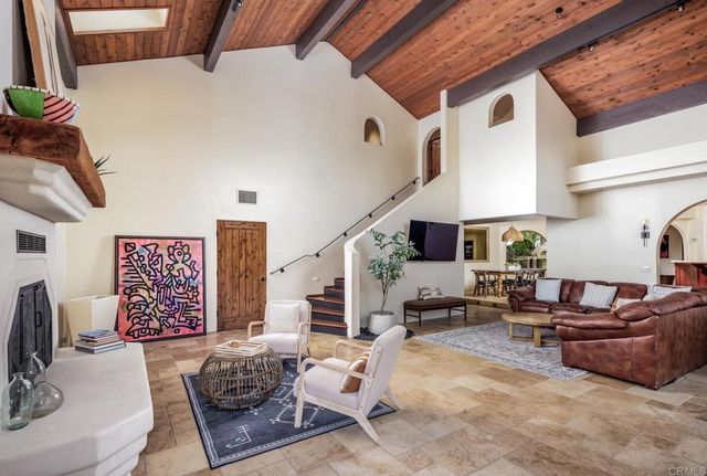 112 La Veta Avenue, Encinitas, CA 92024