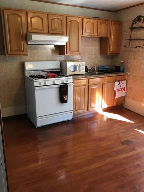 739 Parker St 2, Boston, MA 02120