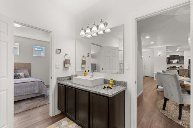 239 SAN CLEMENTE Avenue NW, Albuquerque, NM 87107