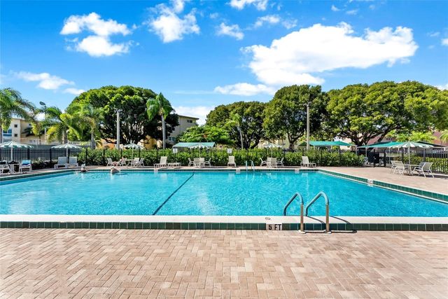 2615 NE 3rd Court 220, Boynton Beach, FL 33435