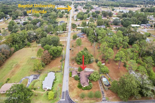 1102 8th Avenue, Graceville, FL 32440