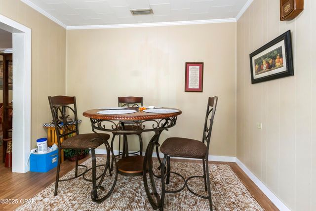 1102 8th Avenue, Graceville, FL 32440