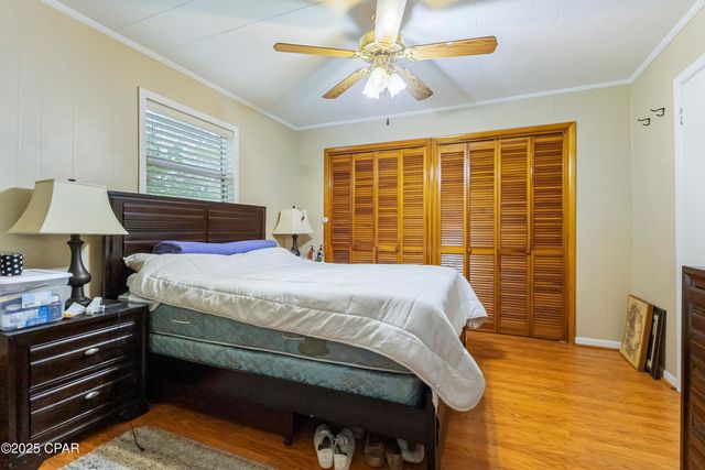 1102 8th Avenue, Graceville, FL 32440