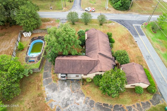 1102 8th Avenue, Graceville, FL 32440