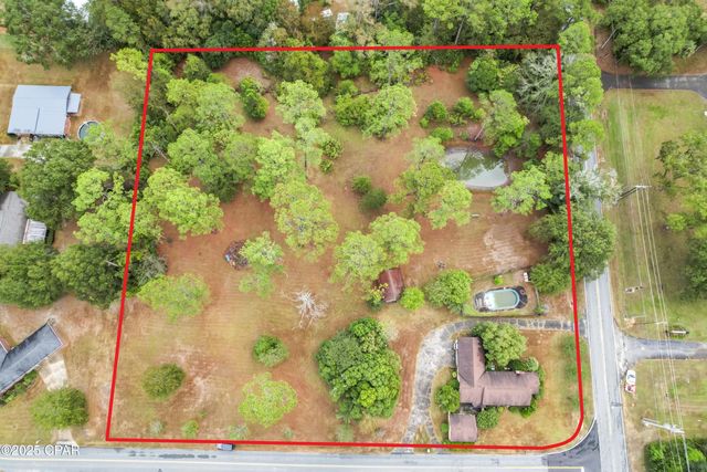 1102 8th Avenue, Graceville, FL 32440