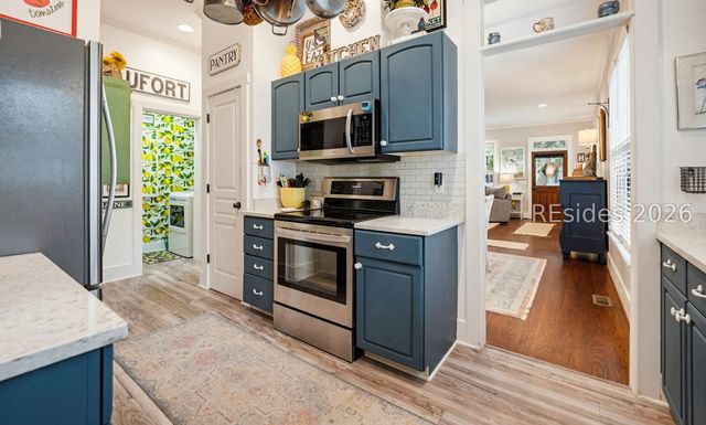2669 Broad St, Beaufort, SC 29902