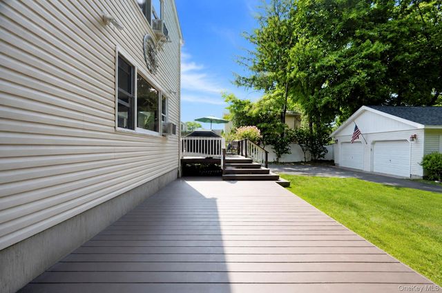 21 Wilson Avenue, Nesconset, NY 11767
