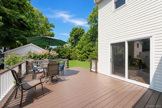 21 Wilson Avenue, Nesconset, NY 11767