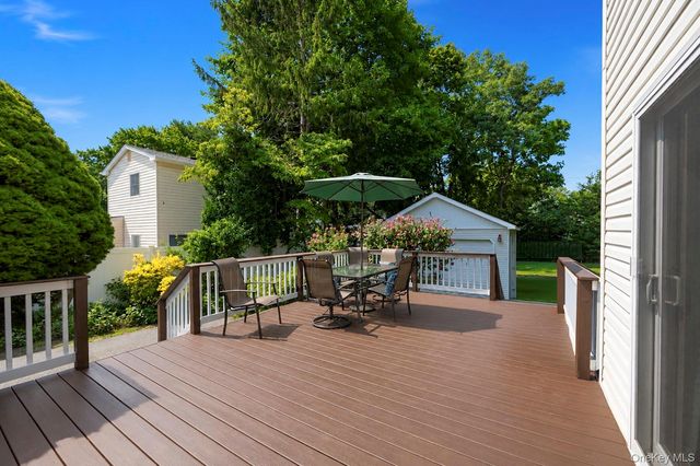 21 Wilson Avenue, Nesconset, NY 11767