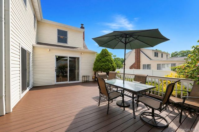21 Wilson Avenue, Nesconset, NY 11767
