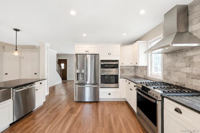 21 Wilson Avenue, Nesconset, NY 11767