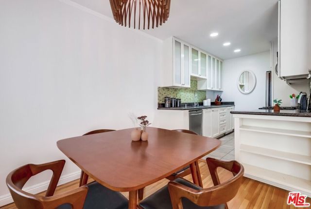 1275 Havenhurst Drive 4, West Hollywood, CA 90046