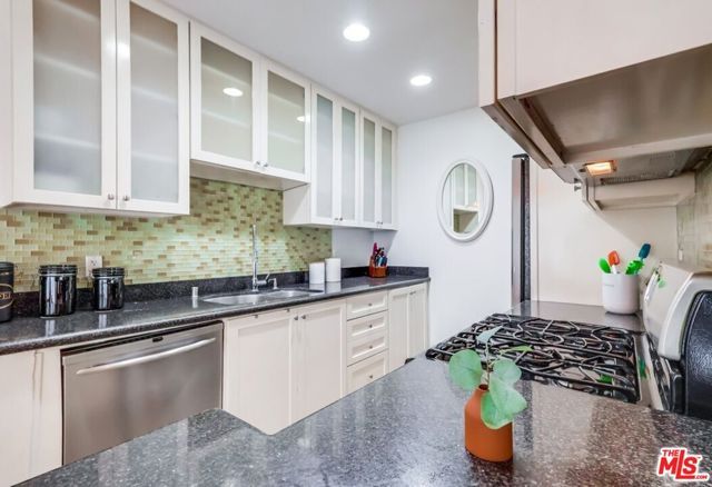 1275 Havenhurst Drive 4, West Hollywood, CA 90046