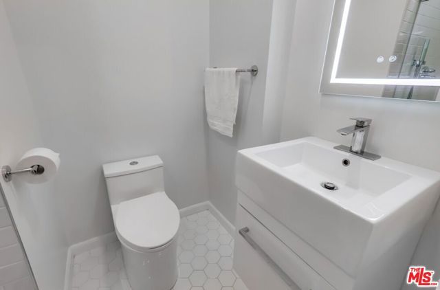 1275 Havenhurst Drive 4, West Hollywood, CA 90046