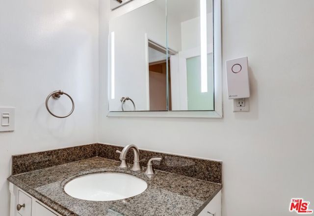 1275 Havenhurst Drive 4, West Hollywood, CA 90046