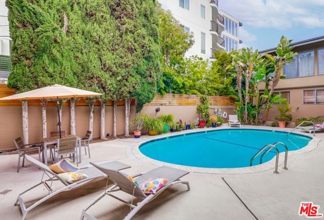 1275 Havenhurst Drive 4, West Hollywood, CA 90046