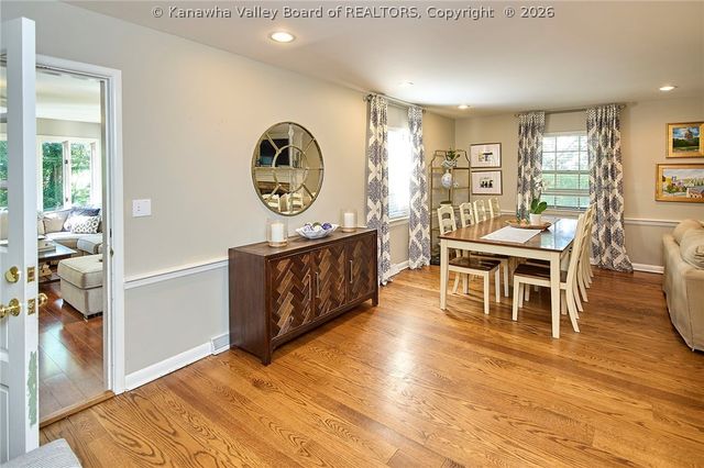 909 Chestnut Road, Charleston, WV 25314