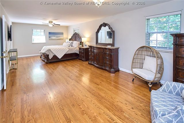909 Chestnut Road, Charleston, WV 25314