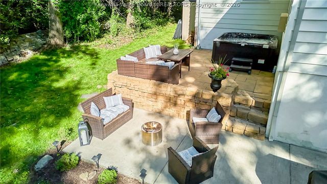 909 Chestnut Road, Charleston, WV 25314
