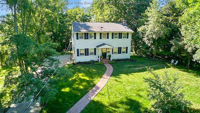 909 Chestnut Road, Charleston, WV 25314