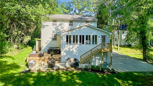 909 Chestnut Road, Charleston, WV 25314