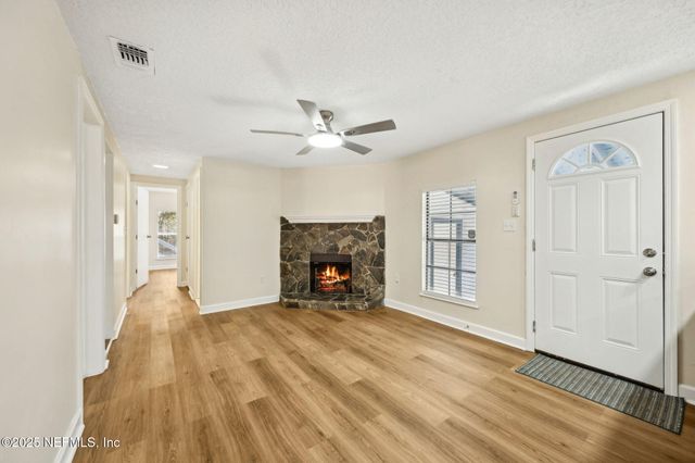 7611 MC COWAN Drive, Jacksonville, FL 32244