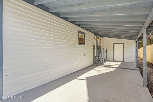 7611 MC COWAN Drive, Jacksonville, FL 32244