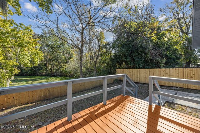 7611 MC COWAN Drive, Jacksonville, FL 32244