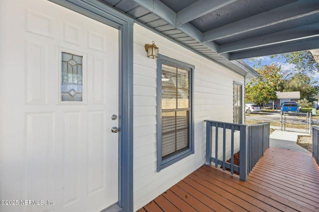 7611 MC COWAN Drive, Jacksonville, FL 32244