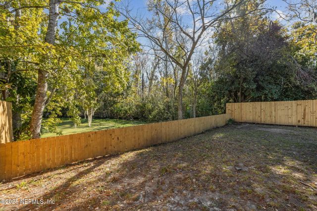 7611 MC COWAN Drive, Jacksonville, FL 32244