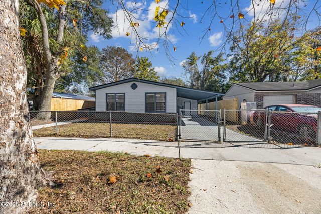 7611 MC COWAN Drive, Jacksonville, FL 32244