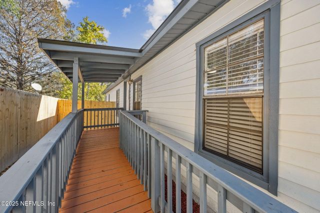 7611 MC COWAN Drive, Jacksonville, FL 32244